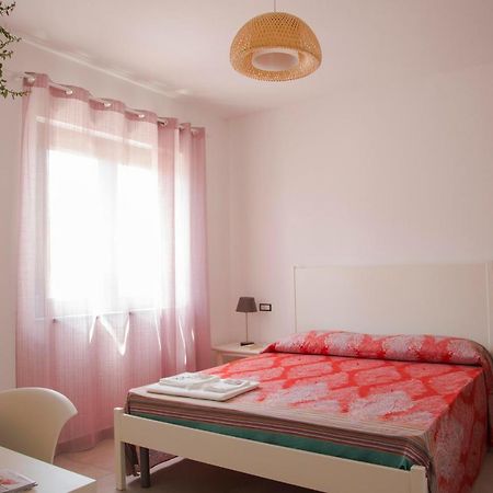 B&B Agata E Gli Altri Tortolì Екстериор снимка