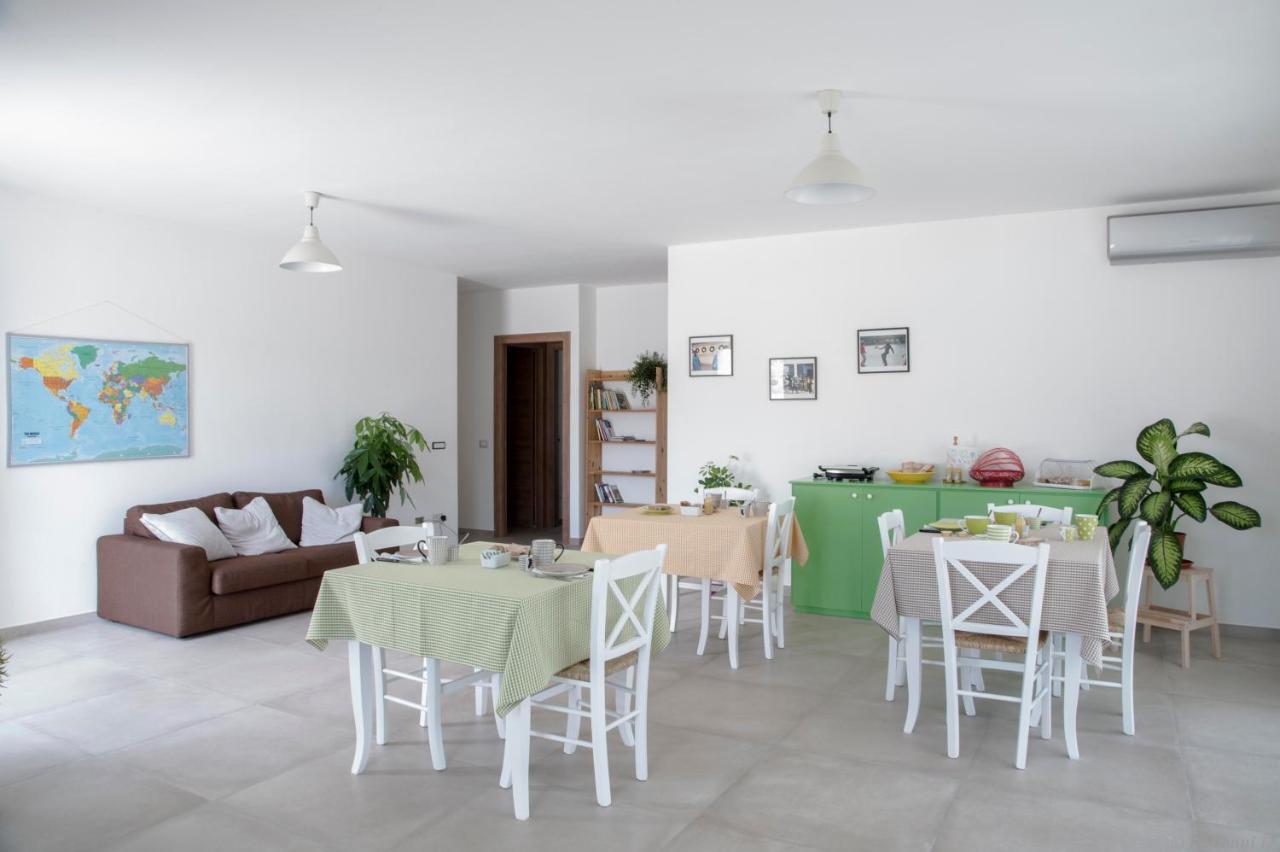 B&B Agata E Gli Altri Tortolì Екстериор снимка